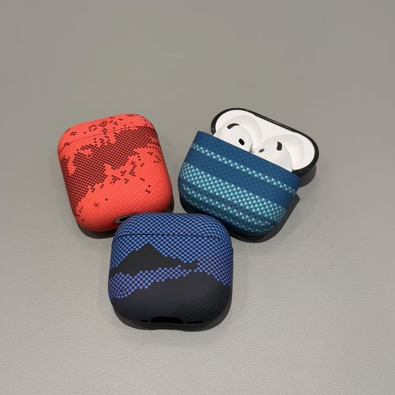 カーボンファイバーパターンイヤホンケースカバー AirPod - Anker Speaker Soundcore Boom 2 のレビューと価格